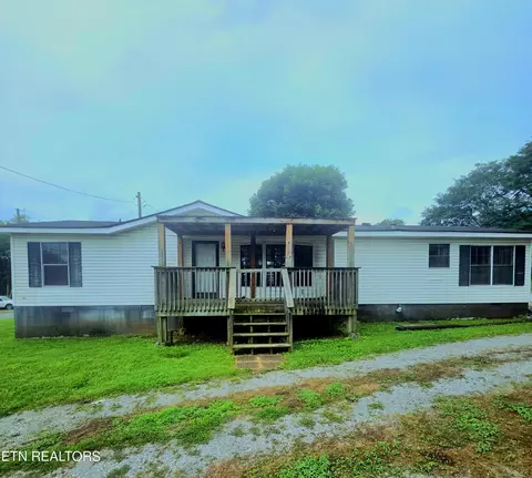 608 Church St, Loudon, TN 37774