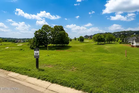 2920 Chestnut Ln, Loudon, TN 37774