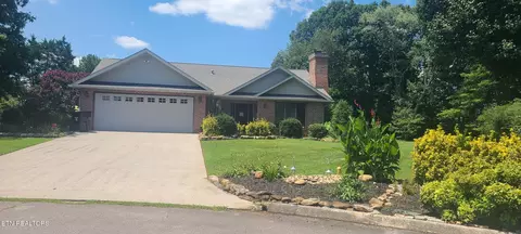 905 Sugarwood Dr, Maryville, TN 37803