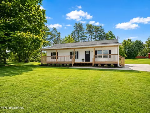 9332 N Ruggles Ferry Pike, Strawberry Plains, TN 37871