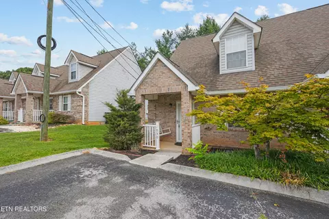 1050 Nod St, Knoxville, TN 37932