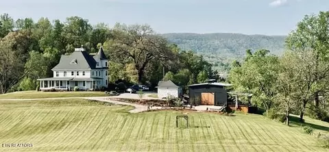 640 Pansy Hill Rd, Harriman, TN 37748