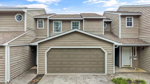 7822 Village Dr, Knoxville, TN 37919