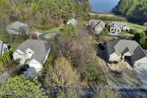 306 Awohili Ln, Loudon, TN 37774