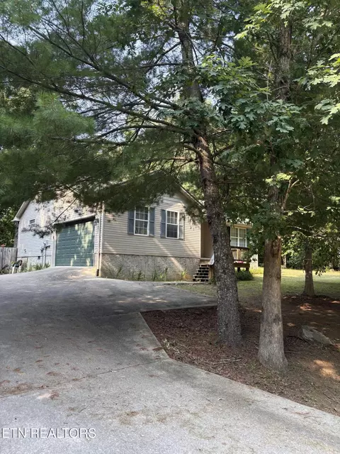 6259 Osage Rd, Crossville, TN 38572