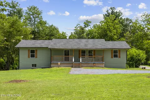 37 Windy Acres Dr, Crossville, TN 38571