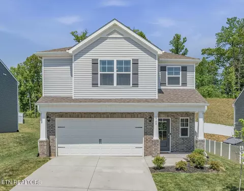 920 Utopia Ln, Knoxville, TN 37932