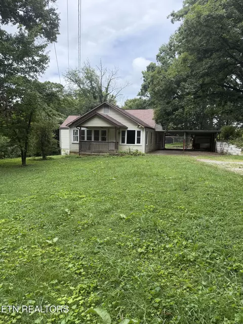 419 S Burchfield Ln, Maryville, TN 37803