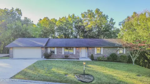 106 Circle Dr, Harriman, TN 37748