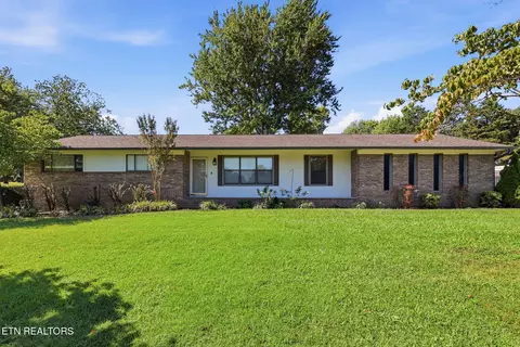 1019 Kensington Blvd, Maryville, TN 37803