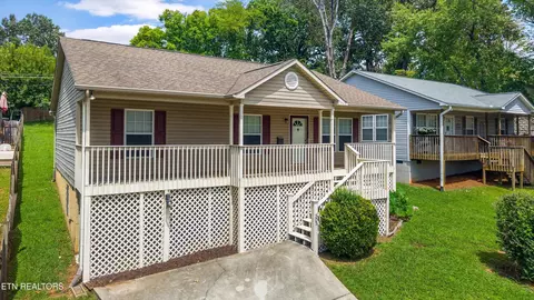 505 Emerald Ave, Knoxville, TN 37917