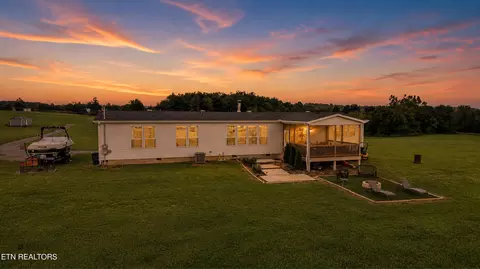 5208 Sevierville Rd, Maryville, TN 37804