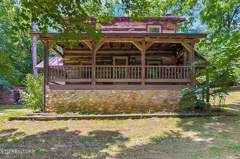 160 Thomas Ed Roach Ln, Blaine, TN 37709