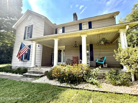 3144 W Old A J Hwy, Strawberry Plains, TN 37871