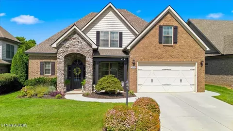 2220 Villa Garden Way, Knoxville, TN 37932