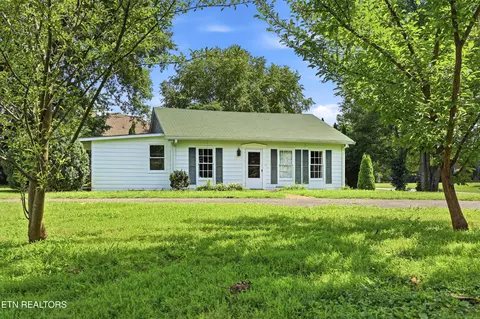 2037 NE Woodchase Close, Cleveland, TN 37311
