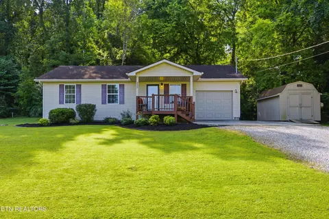 225 Freda Dale Cir, Seymour, TN 37865