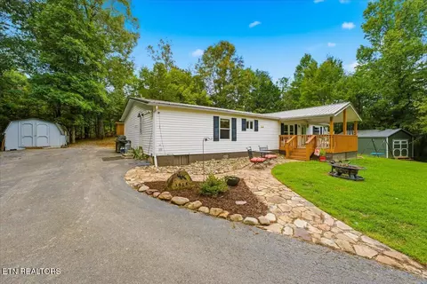 1814 Big Gully Rd, Maryville, TN 37801