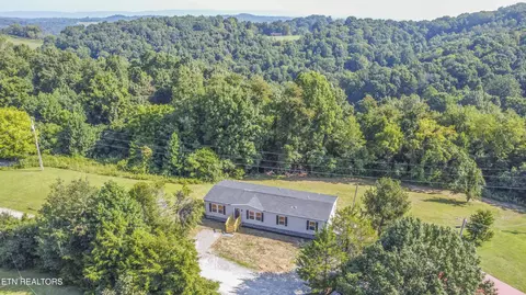 152 Sunset Hills Ln, New Tazewell, TN 37825