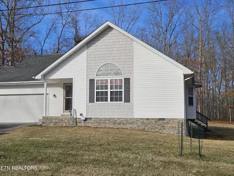 6219 Osage Rd, Crossville, TN 38572