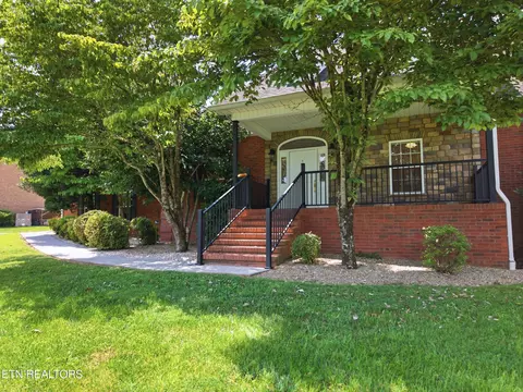 2667 Creekstone Cir, Maryville, TN 37804