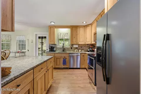 Kitchen - 450 Mountain John Loop, Townsend, TN 37882 photo 1 of 4