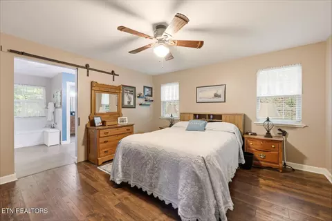 Bedroom - 450 Mountain John Loop, Townsend, TN 37882 photo 2 of 4