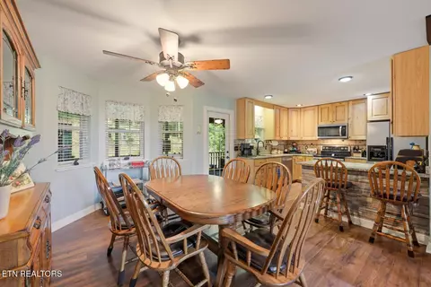 Dining - 450 Mountain John Loop, Townsend, TN 37882 photo 1 of 3