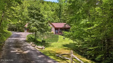 Exterior - 450 Mountain John Loop, Townsend, TN 37882 photo 16 of 17