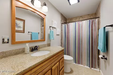 Bath - 450 Mountain John Loop, Townsend, TN 37882 photo 1 of 6