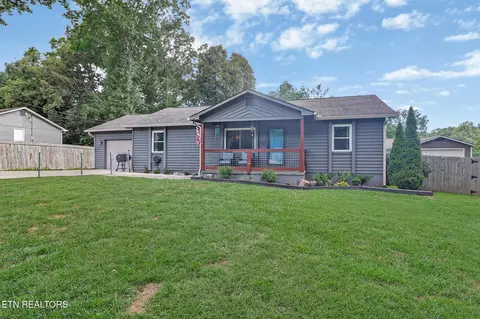 502 Mockingbird Dr, Crossville, TN 38555