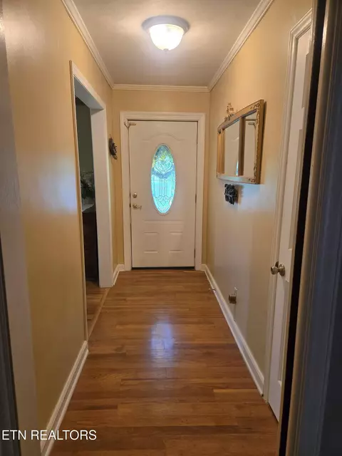 Entry Way - 380 Vine Ave, Oneida, TN 37841 photo 1 of 2