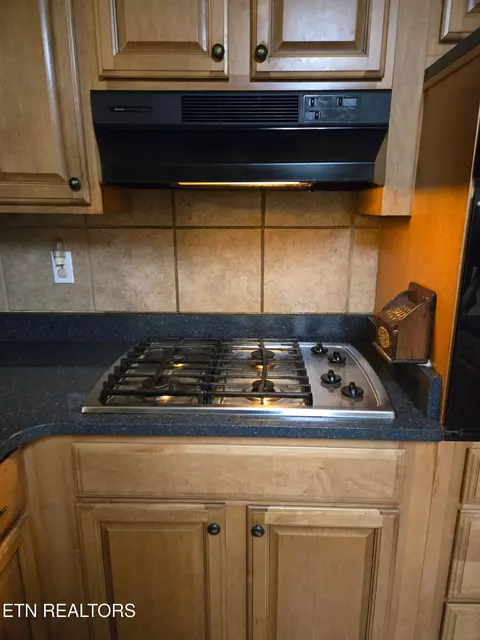 Kitchen - 380 Vine Ave, Oneida, TN 37841 photo 4 of 4