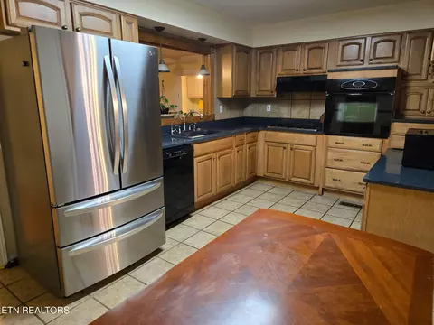 Kitchen - 380 Vine Ave, Oneida, TN 37841 photo 1 of 4