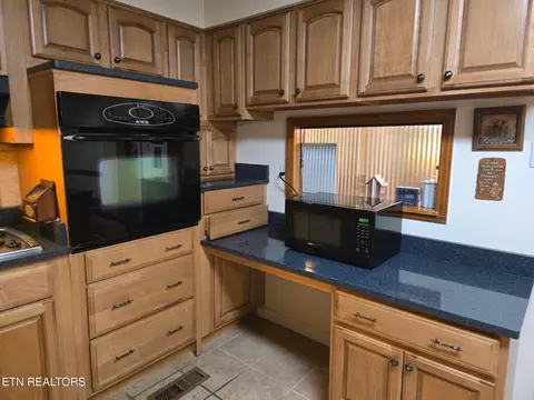 Kitchen - 380 Vine Ave, Oneida, TN 37841 photo 3 of 4