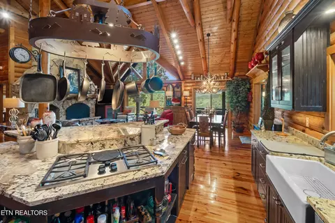 Kitchen - 524 Laurel Rd, Townsend, TN 37882 photo 3 of 5