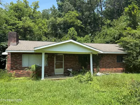 3159 Hickory Dr, Pigeon Forge, TN 37863