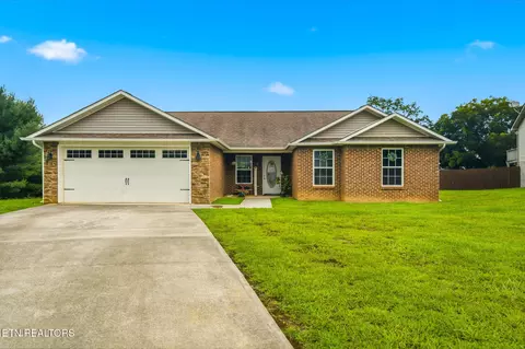 2847 English Valley Ln, Sevierville, TN 37876
