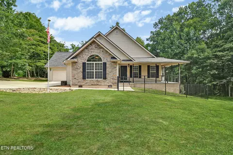102 Rotherham Dr, Crossville, TN 38558