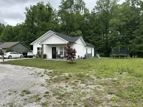 254 Hemlock Springs Dr, Helenwood, TN 37755