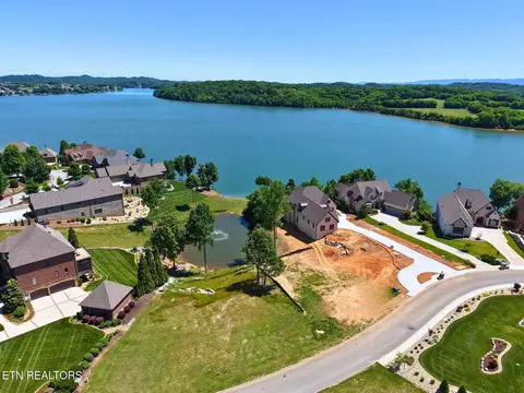 113 Breakers Dr, Vonore, TN 37885 photo 5