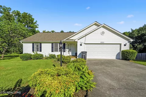 2903 Large Oak Ln, Knoxville, TN 37921