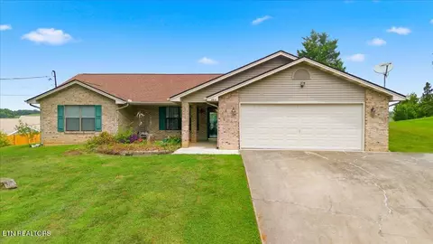 2953 Oak Top Ct, Kodak, TN 37764