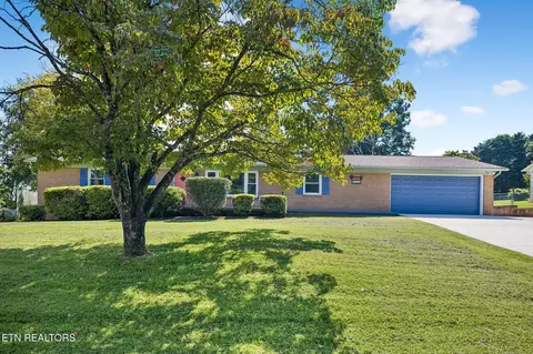 4640 Robindale Dr, Knoxville, TN 37921