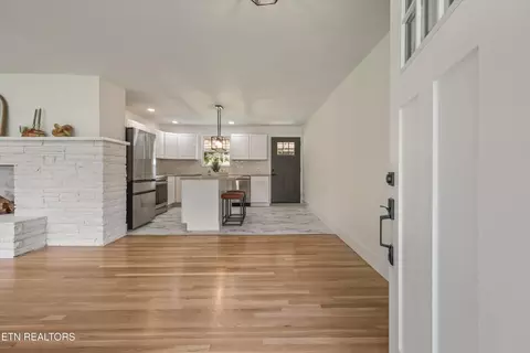5728 Kentwood Rd, Knoxville, TN 37912