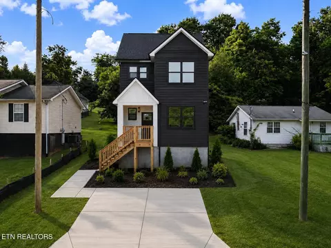 4913 NW Tenwood Dr, Knoxville, TN 37921