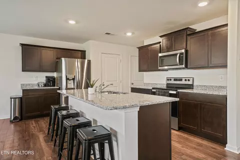 Kitchen - 211 Belle Ct, Talbott, TN 37877 photo 1 of 4