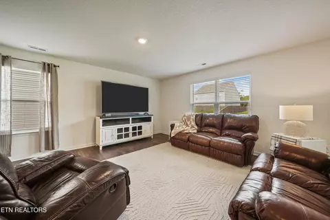 Living - 211 Belle Ct, Talbott, TN 37877 photo 1 of 1
