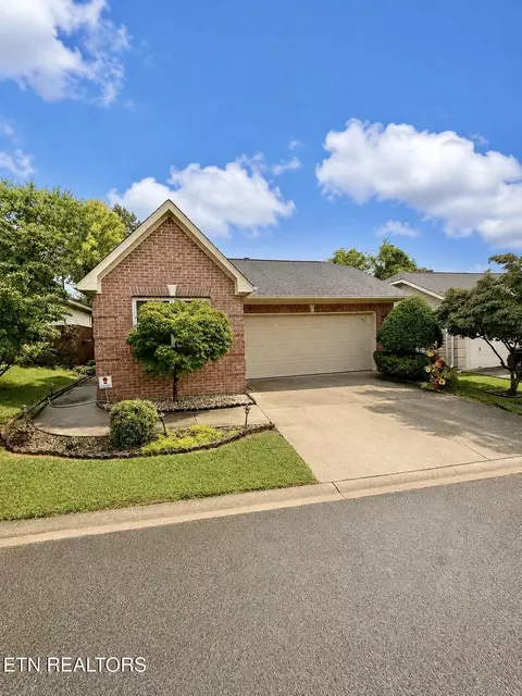 1623 Chenoweth Cir, Knoxville, TN 37909