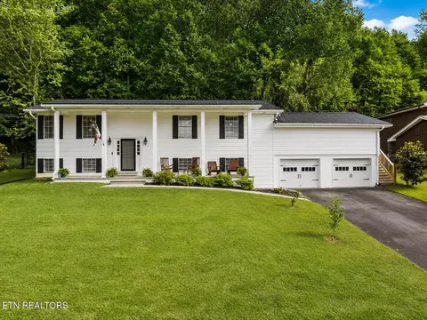 3744 Hilldale Dr, Cleveland, TN 37312